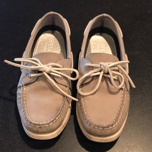 Women sperry boat shoes